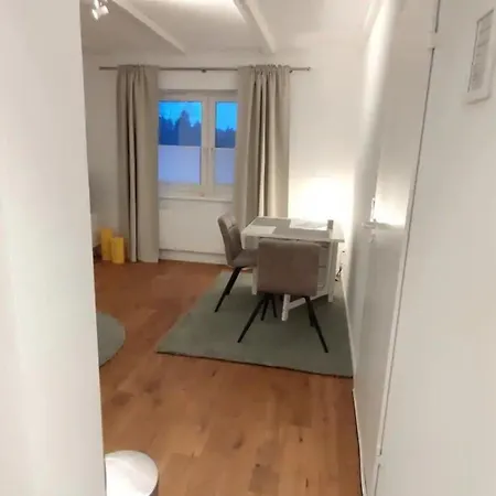 Apartment Moderne - Bettwaesche, Handtuecher, Internet & Nebenkosten Inkl *